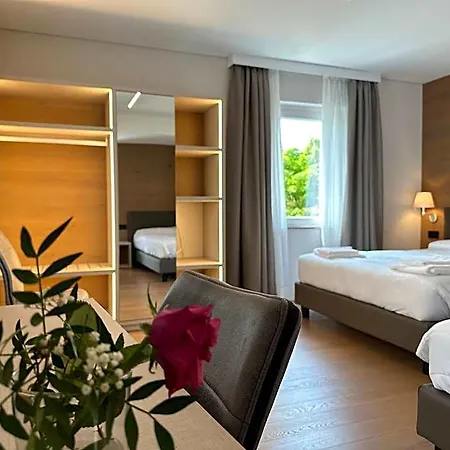 Hotel Riviera *
