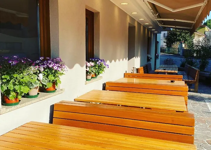 Riviera Hotel Magnano in Riviera